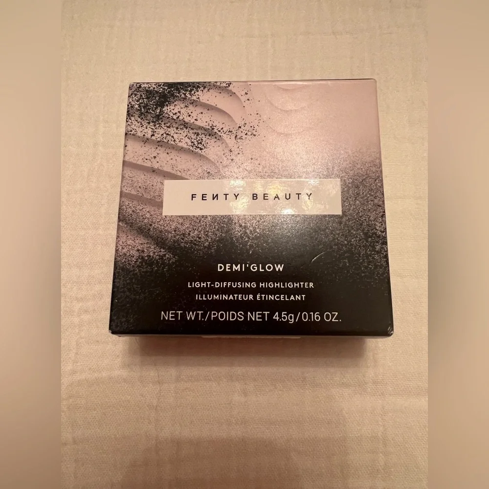 Fenty Beauty Demi’Glow Light-Diffusing Highlighter – Prosecco 02 | NEW - Picture 3 of 6